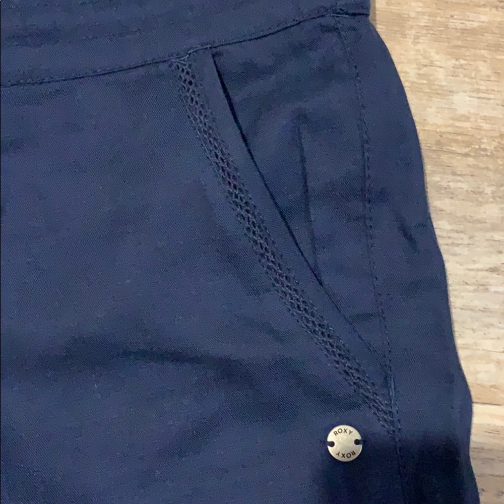 Roxy shorts - Picture 2 of 7